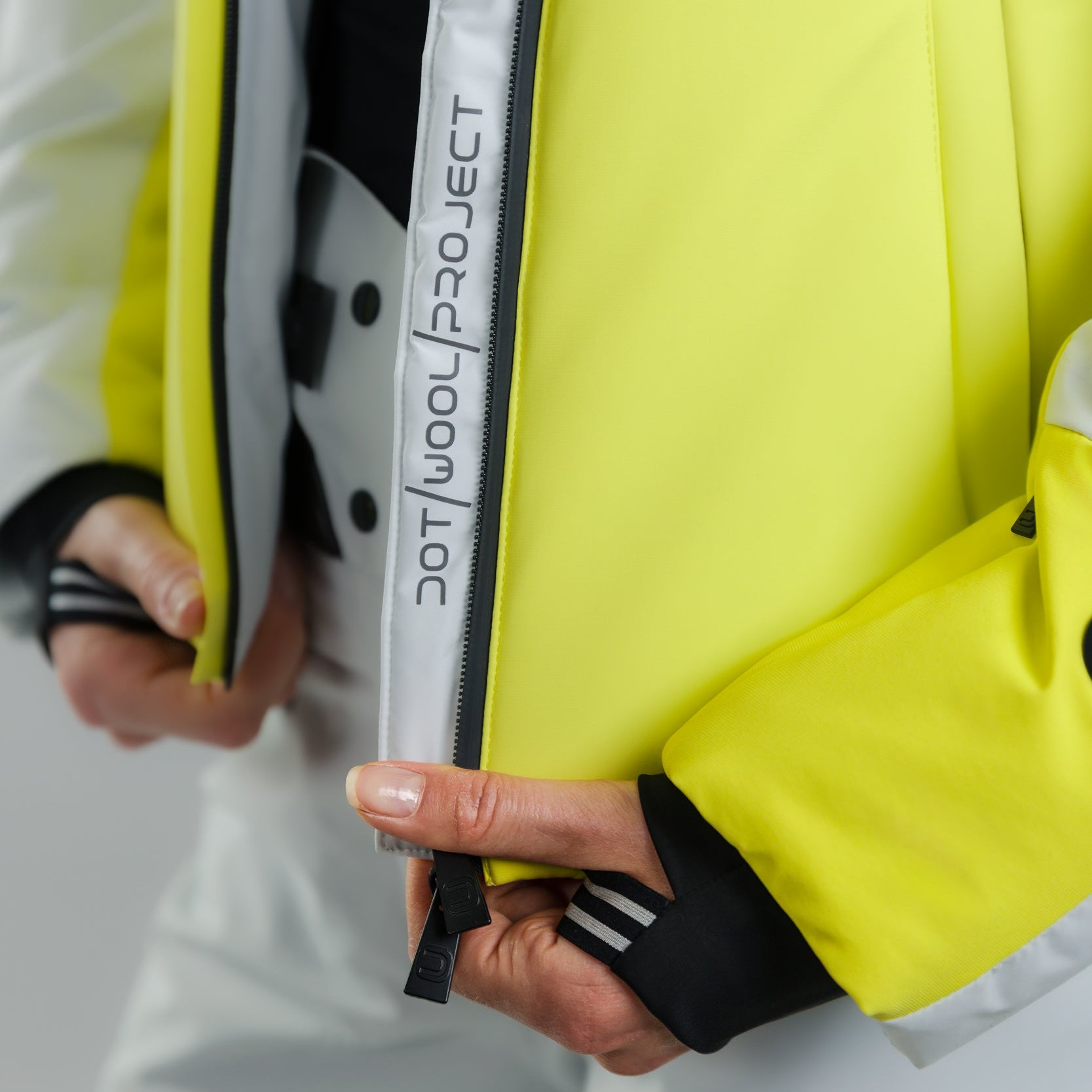 DUAL W JACKET